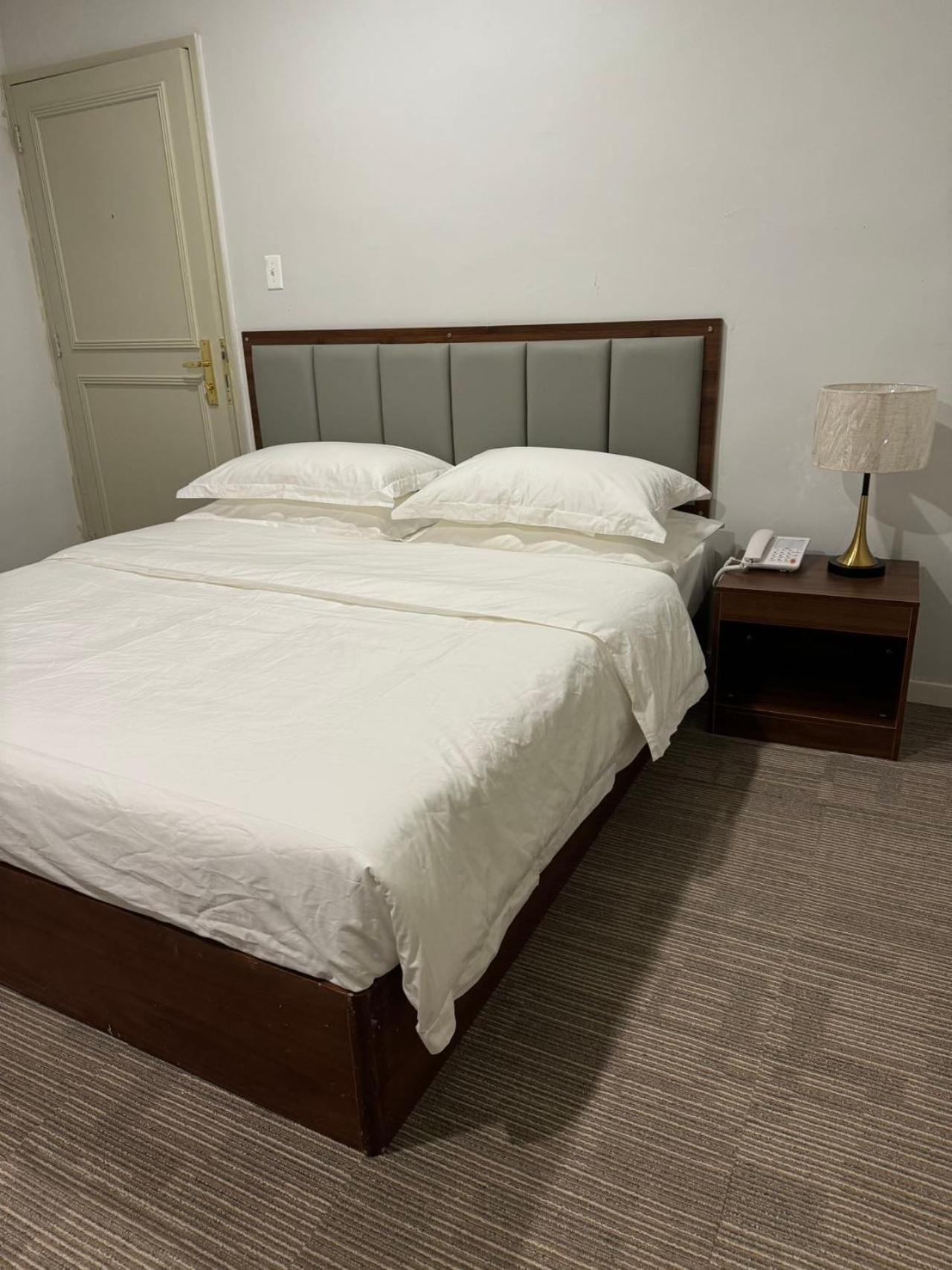 Water Bay Hotel Saipan Garapan Zewnętrze zdjęcie