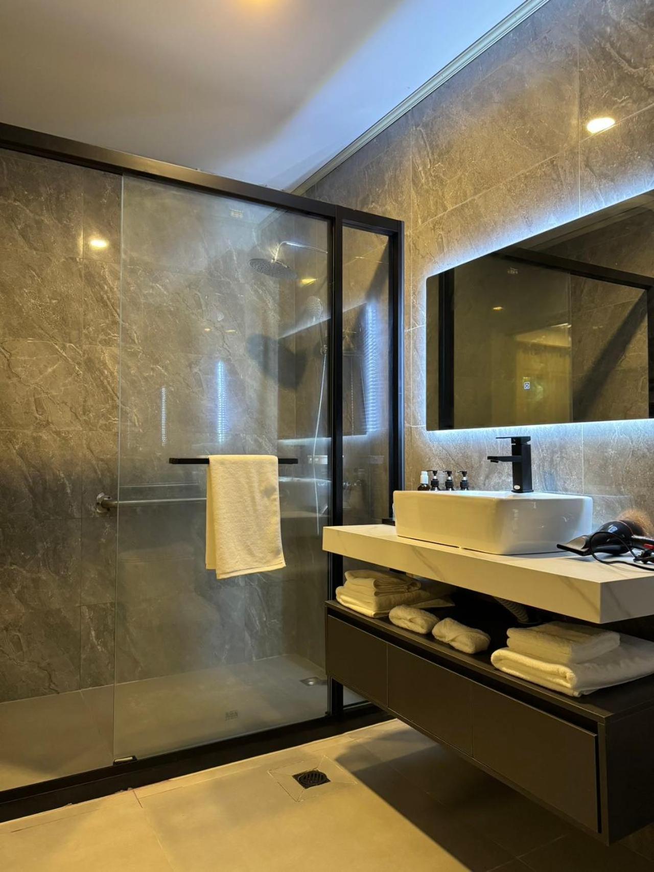 Water Bay Hotel Saipan Garapan Zewnętrze zdjęcie